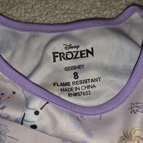 Disney Frozen Purple Longsleeve Nightgown Pajama Size 8 Girls NWOT - Picture 3 of 3